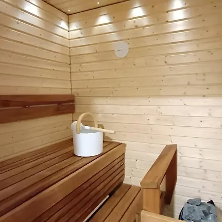 Halla Chalet, Northern Lights, & Lake, Free Wifi, Vuosseli Ruka Alpehytte *
