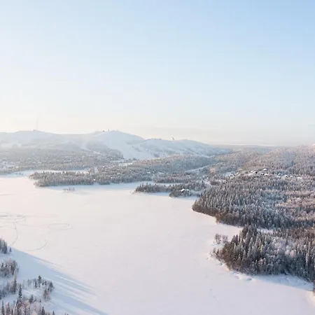 Chalet Halla Chalet, Northern Lights, & Lake, Free Wifi, Vuosseli Ruka
