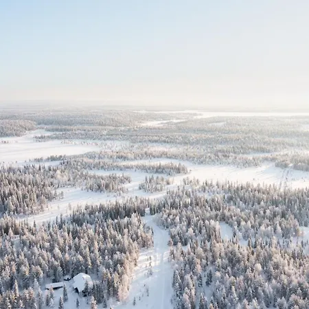 Halla Chalet, Northern Lights, & Lake, Free Wifi, Vuosseli Ruka