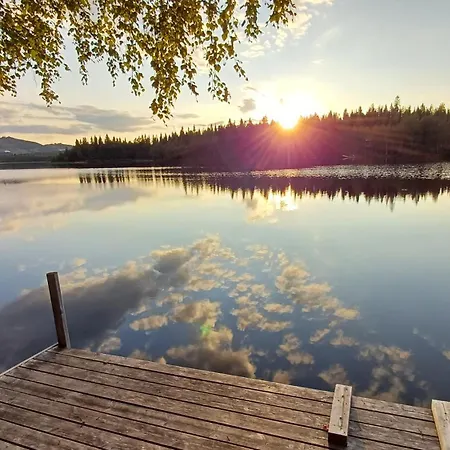 Halla Chalet, Northern Lights, & Lake, Free Wifi, Vuosseli Ruka Chalet *