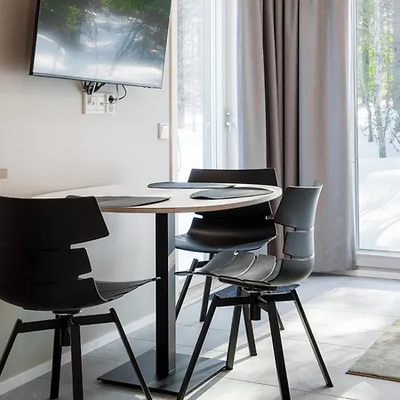 Halla Chalet, Northern Lights, & Lake, Free Wifi, Vuosseli Ruka *