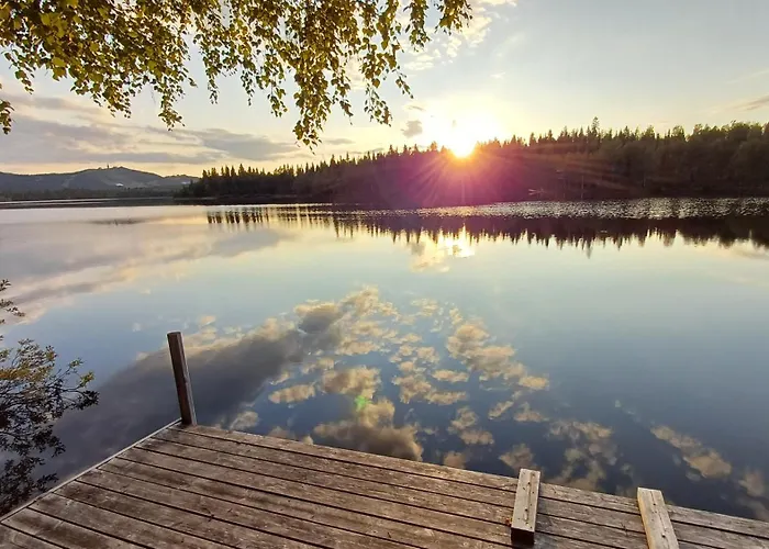 Halla Chalet, Northern Lights, & Lake, Free Wifi, Vuosseli Ruka Alpstuga *