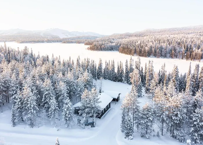 Halla Chalet, Northern Lights, & Lake, Free Wifi, Vuosseli Ruka *