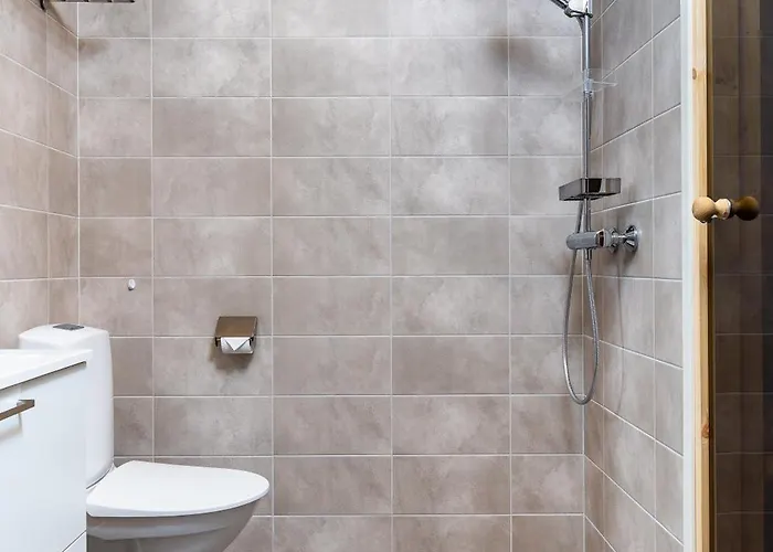 Halla Chalet, Northern Lights, & Lake, Free Wifi, Vuosseli Ruka Horská chata *